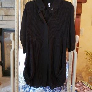 Lindi black stretchy waffle fabric tuni.